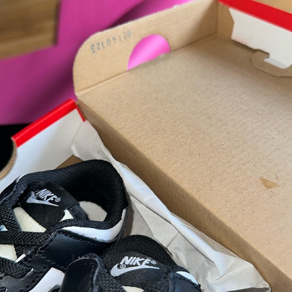 NIKE DUNK LOW PANDAS 7C - Picture 5 of 7